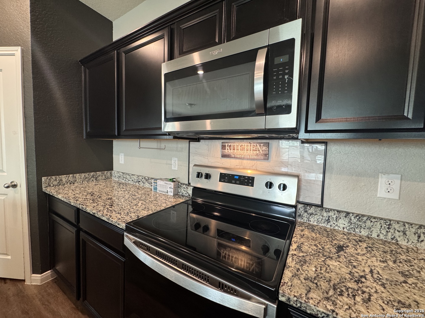 8607 Rock Meadow Converse TX 78109