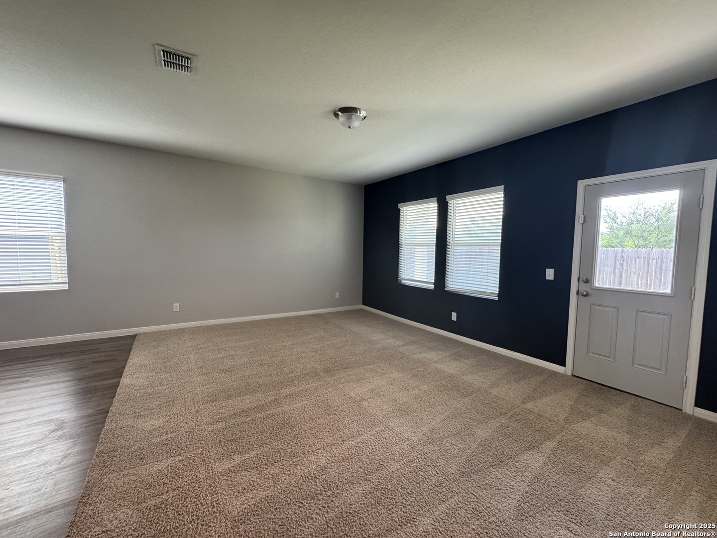 8607 Rock Meadow Converse TX 78109