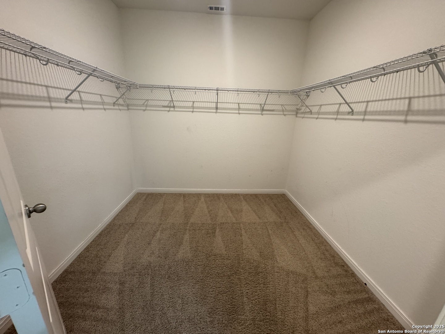 8607 Rock Meadow Converse TX 78109