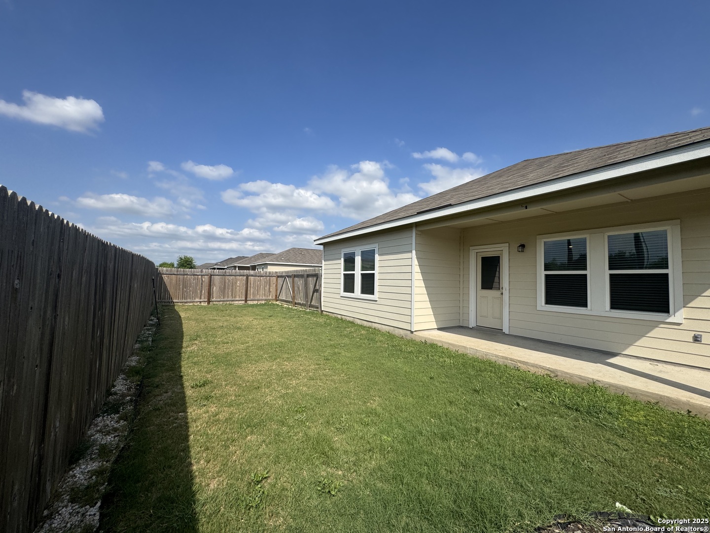 8607 Rock Meadow Converse TX 78109