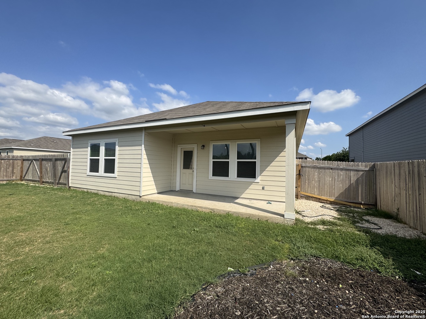 8607 Rock Meadow Converse TX 78109