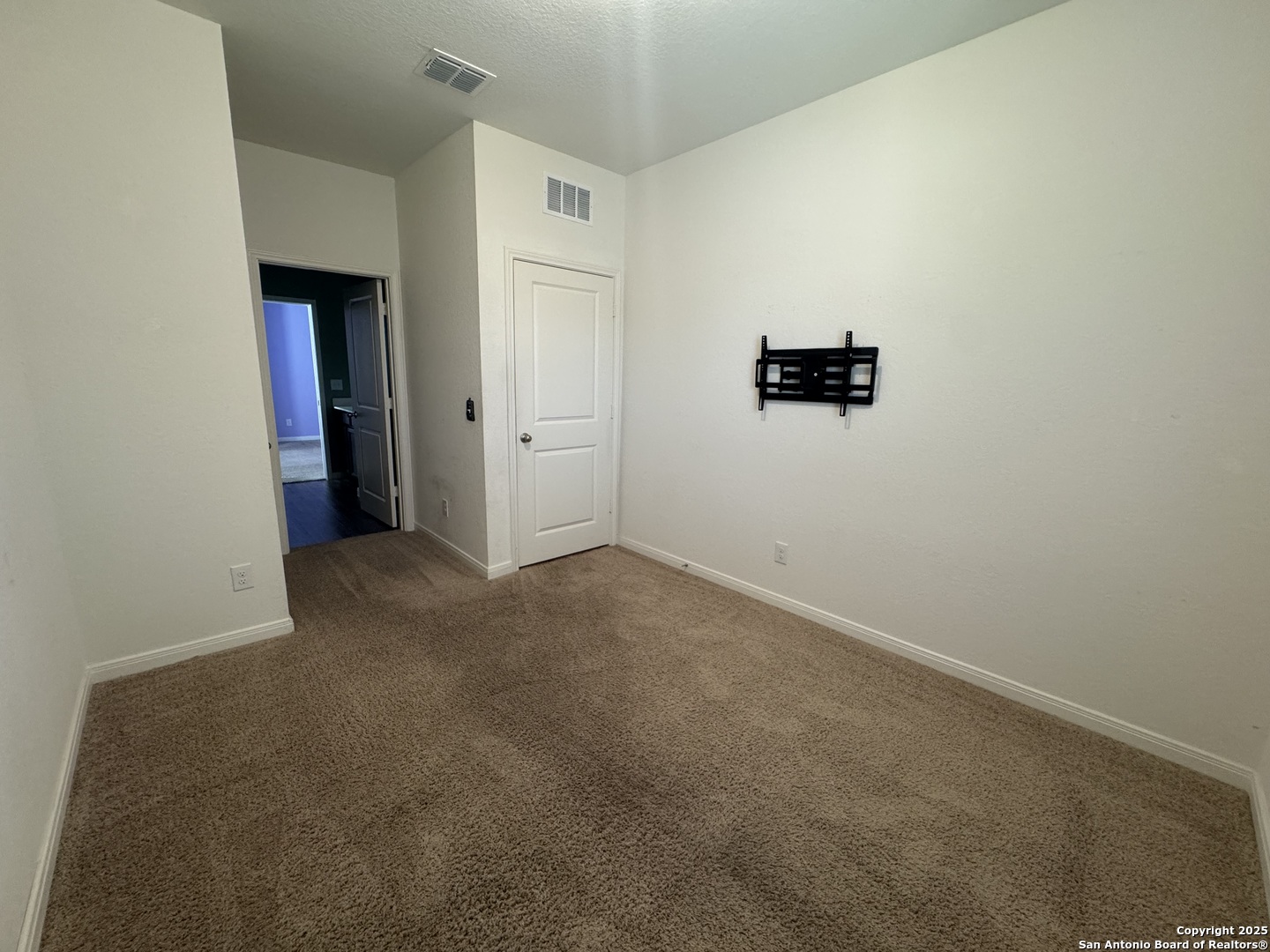 8607 Rock Meadow Converse TX 78109