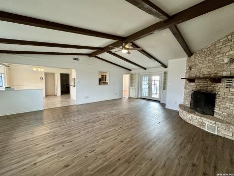 211 Uecker Spring Branch TX 78070
