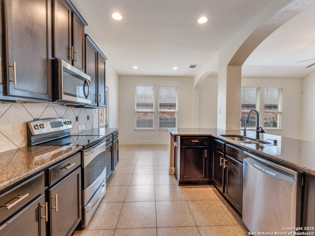 229 Gardner Cove Cibolo TX 78108