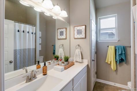 9815 Catell Boerne TX 78006