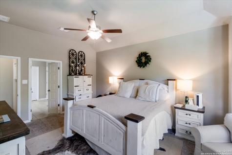 9815 Catell Boerne TX 78006
