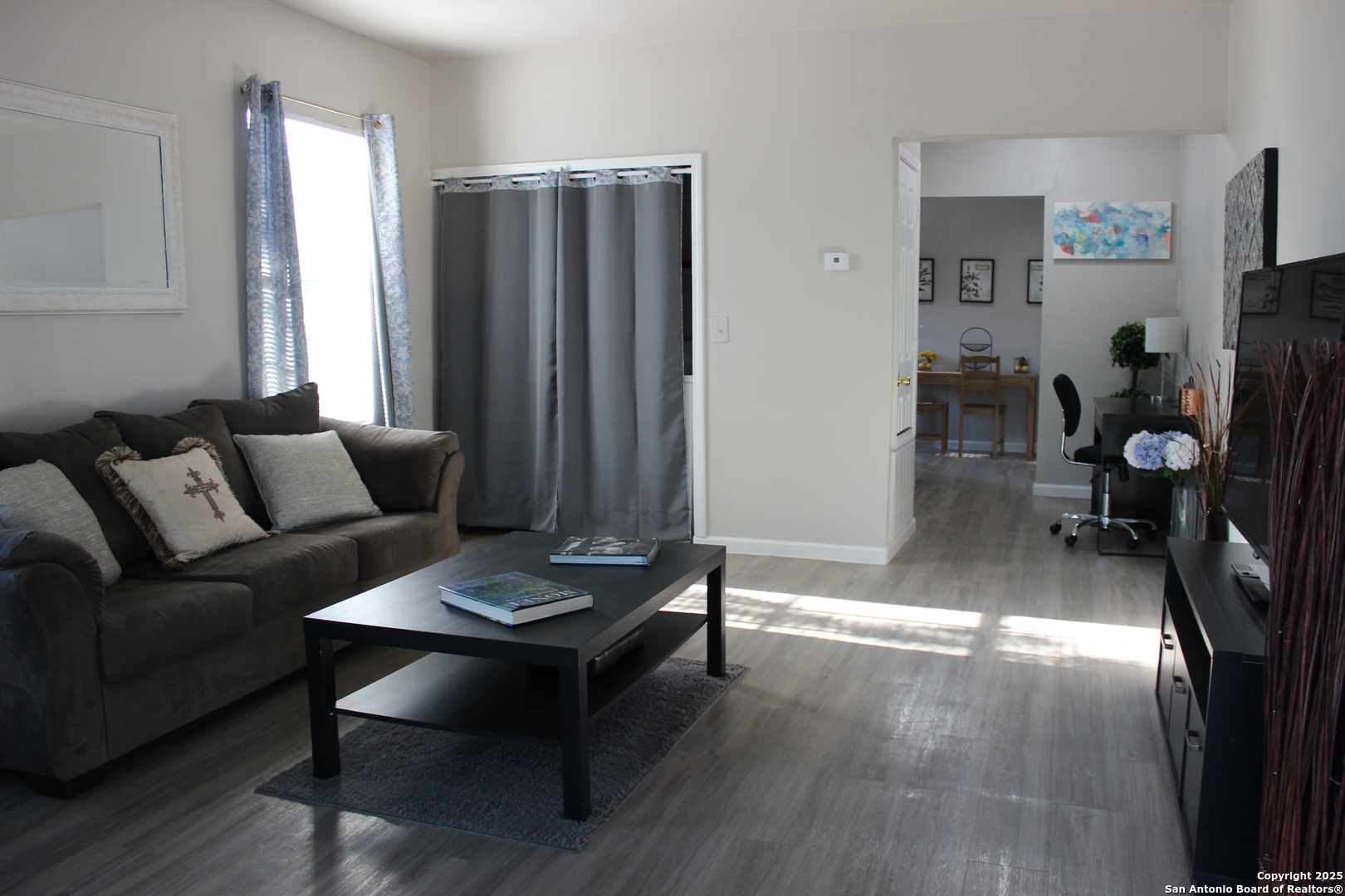 1524 W Craig Place San Antonio TX 78201