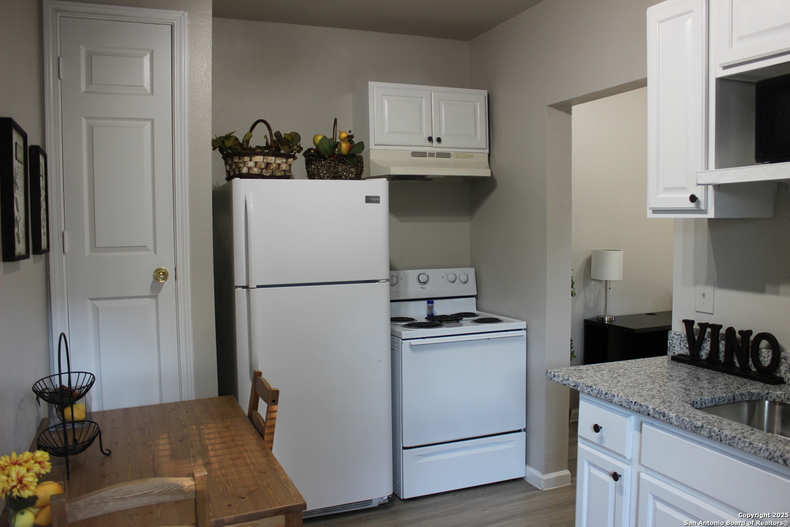 1524 W Craig Place San Antonio TX 78201