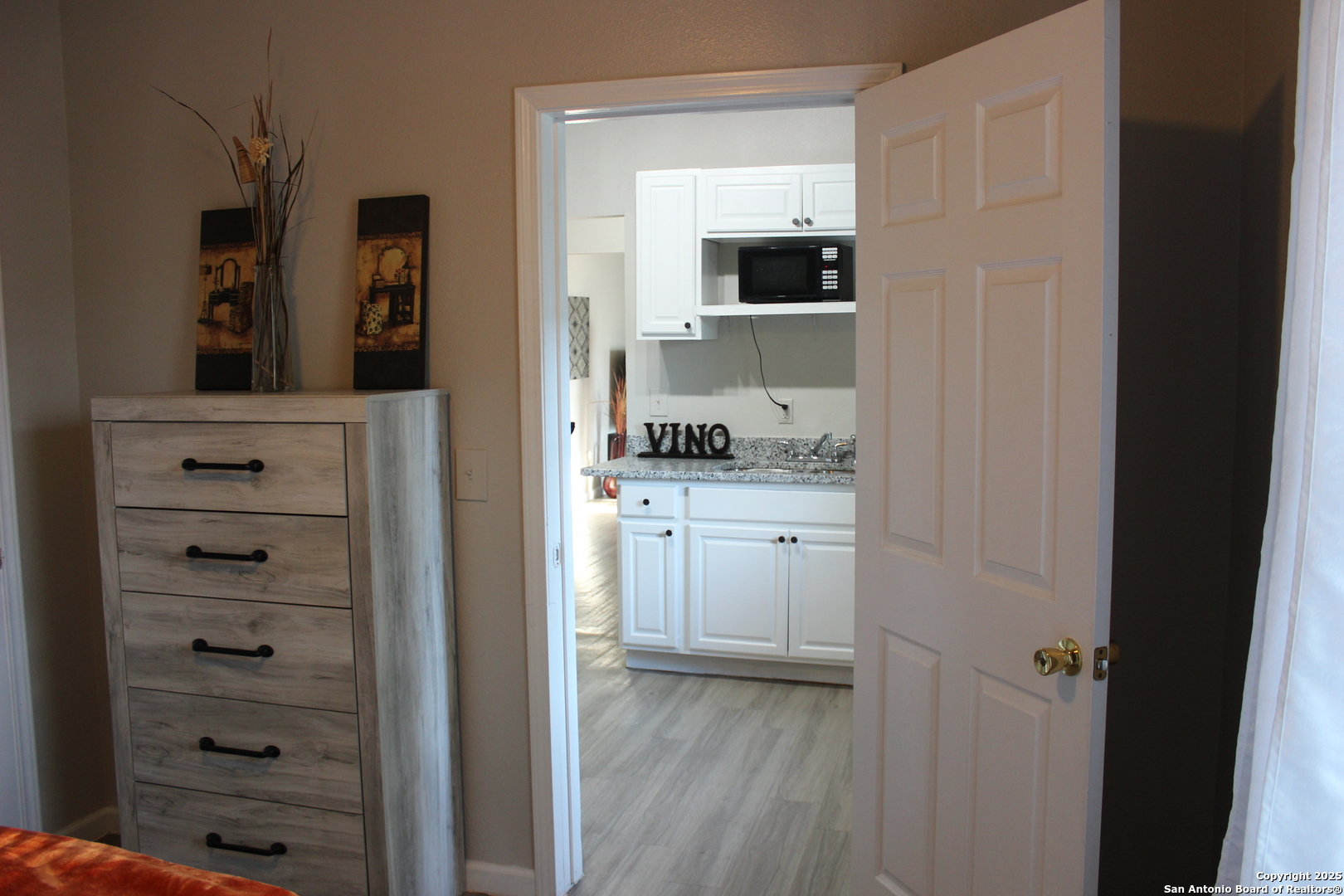 1524 W Craig Place San Antonio TX 78201