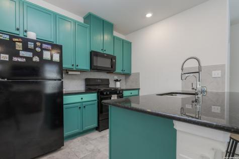 6422 Hibiscus Falls San Antonio TX 78218
