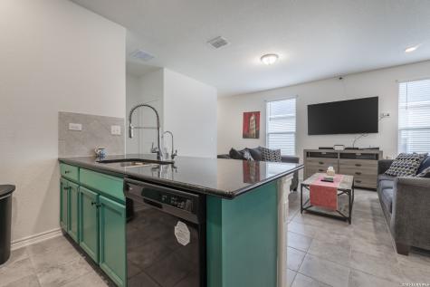 6422 Hibiscus Falls San Antonio TX 78218