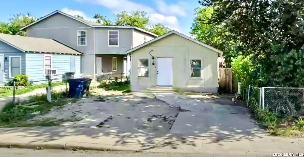 121 W Mitchell San Antonio TX 78204