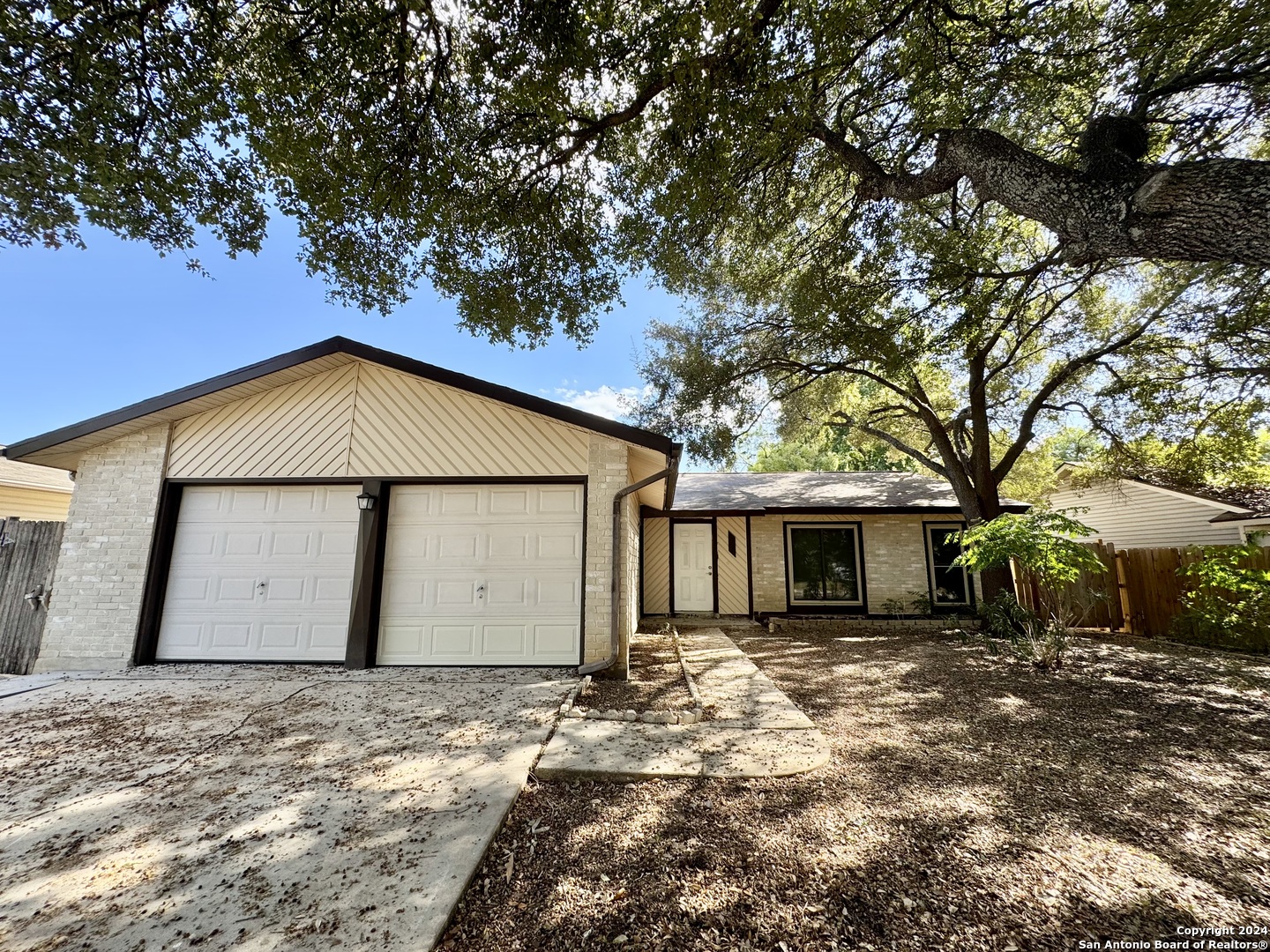 5806 Misty Glen San Antonio TX 78247