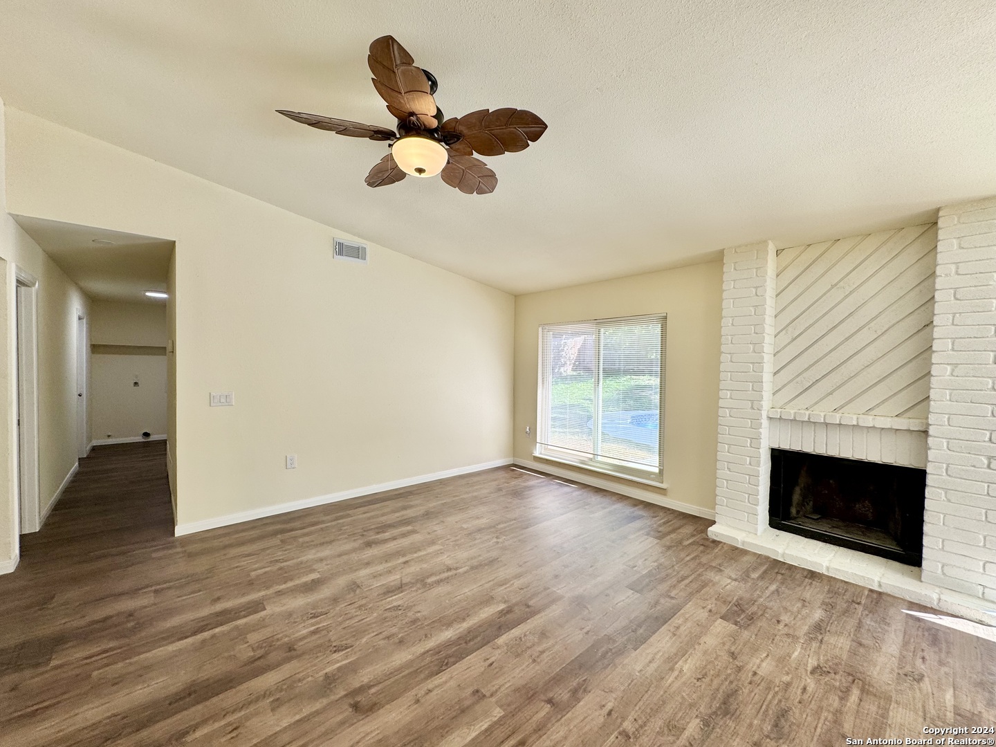 5806 Misty Glen San Antonio TX 78247