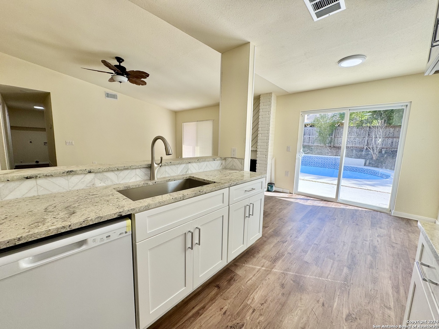 5806 Misty Glen San Antonio TX 78247