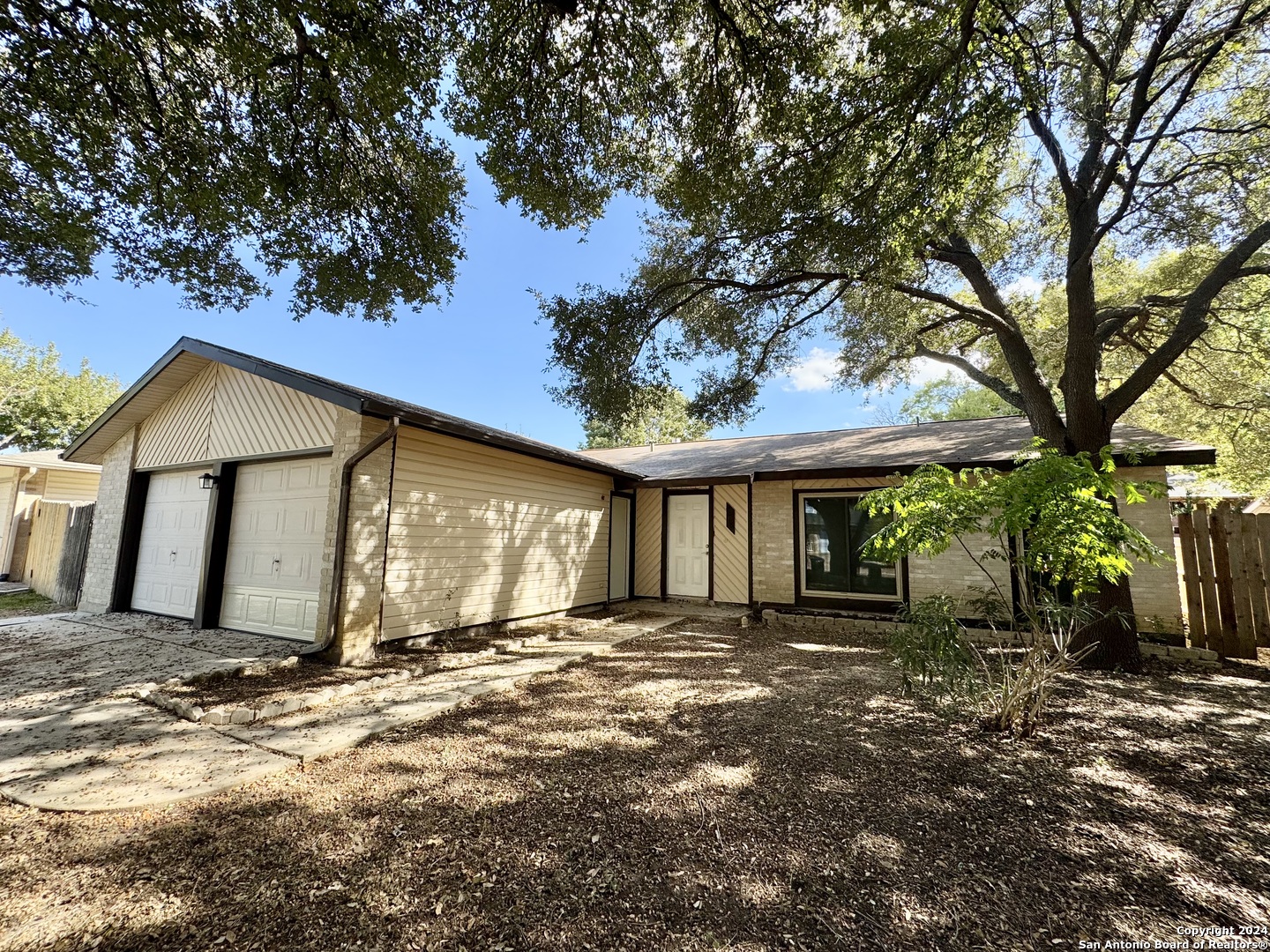 5806 Misty Glen San Antonio TX 78247