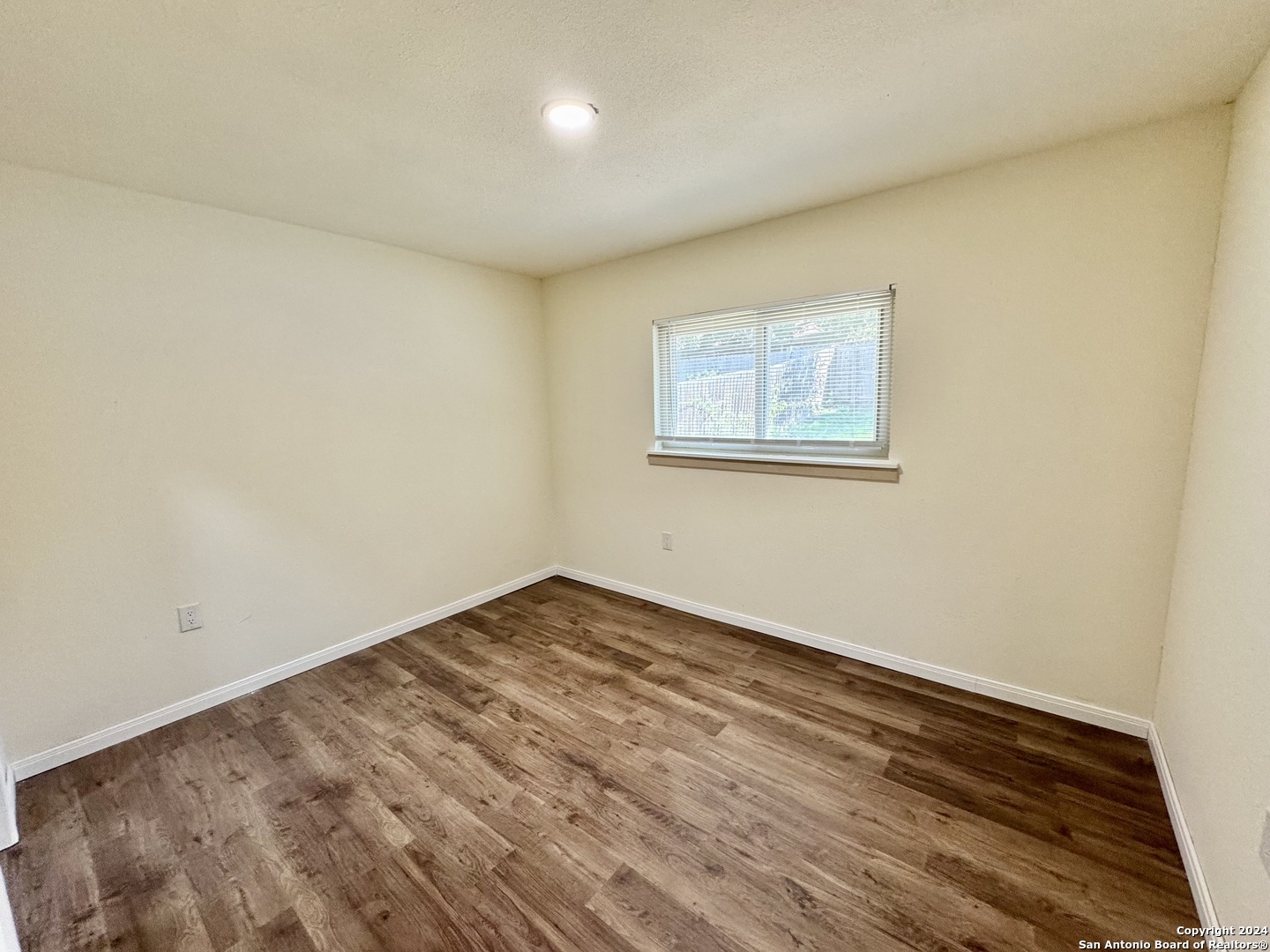 5806 Misty Glen San Antonio TX 78247