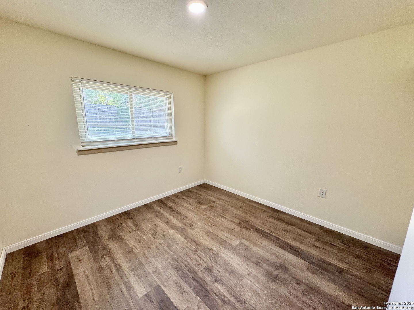5806 Misty Glen San Antonio TX 78247