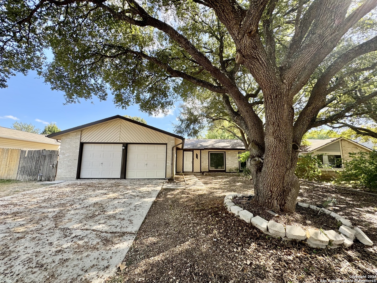 5806 Misty Glen San Antonio TX 78247
