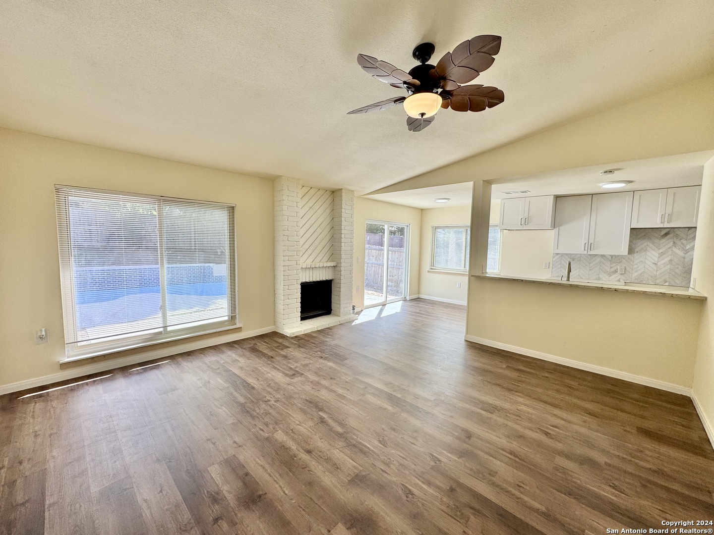 5806 Misty Glen San Antonio TX 78247