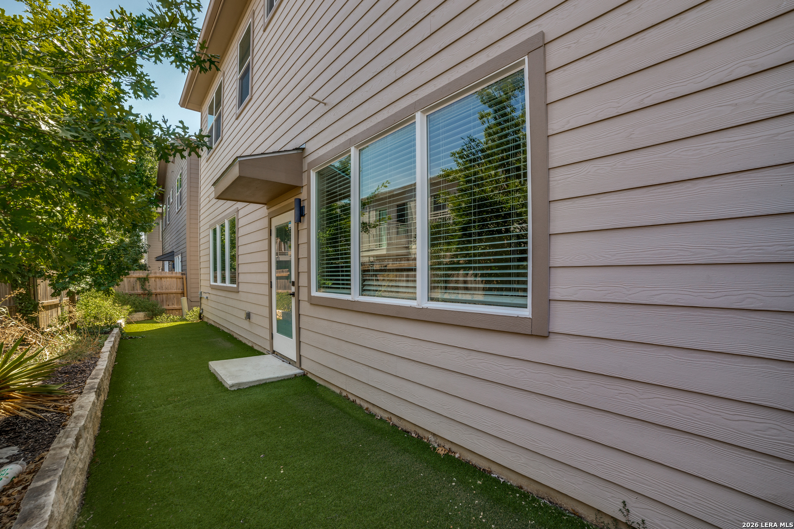 1618 W Lawndale Drive San Antonio TX 78209