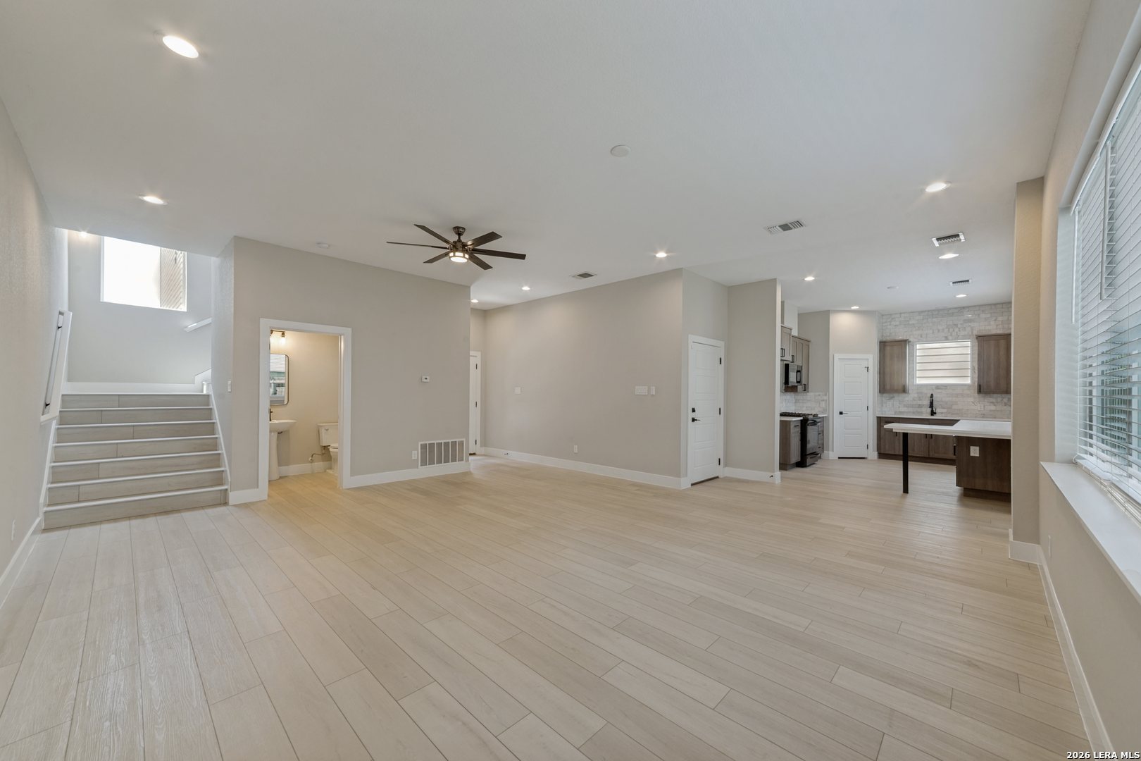 1618 W Lawndale Drive San Antonio TX 78209
