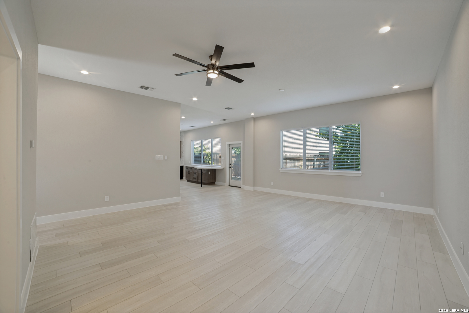 1618 W Lawndale Drive San Antonio TX 78209