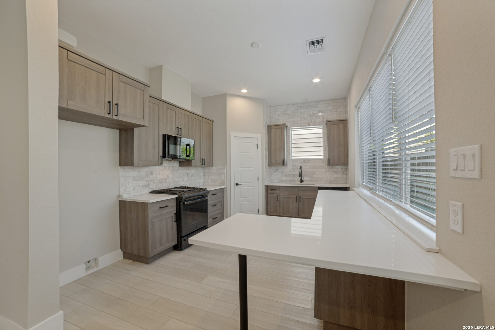 1618 W Lawndale Drive San Antonio TX 78209