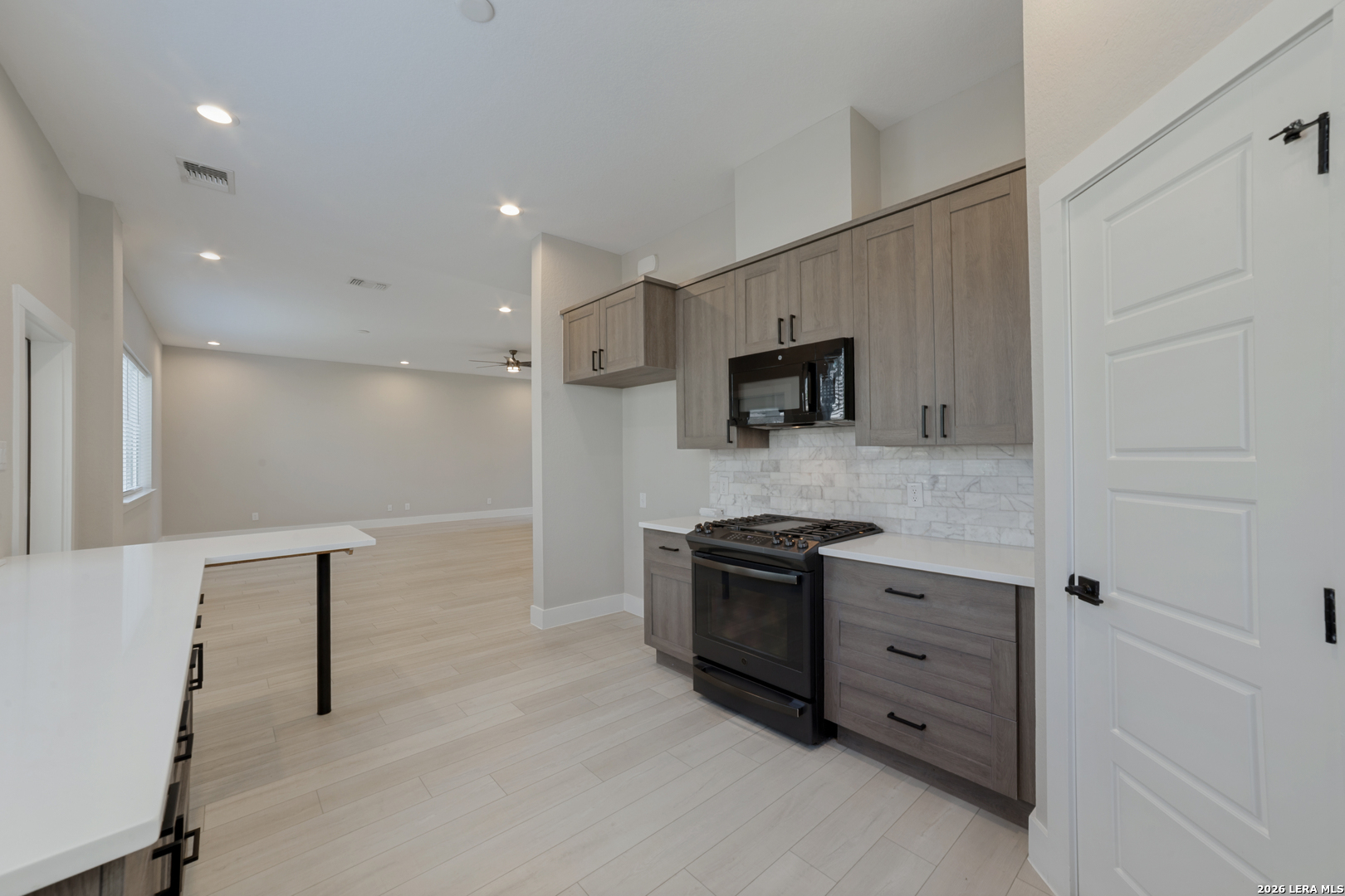 1618 W Lawndale Drive San Antonio TX 78209