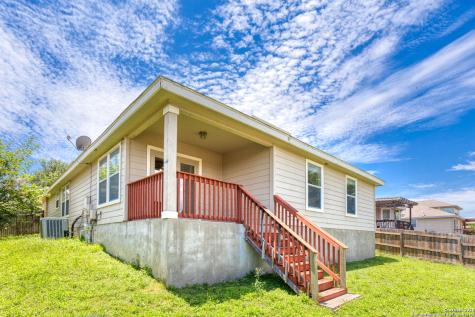 8607 Cheyenne Bluff Converse TX 78109