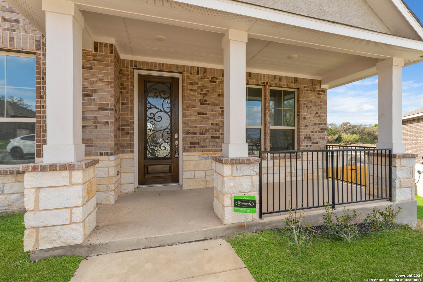 423 Montessa Park San Antonio TX 78253