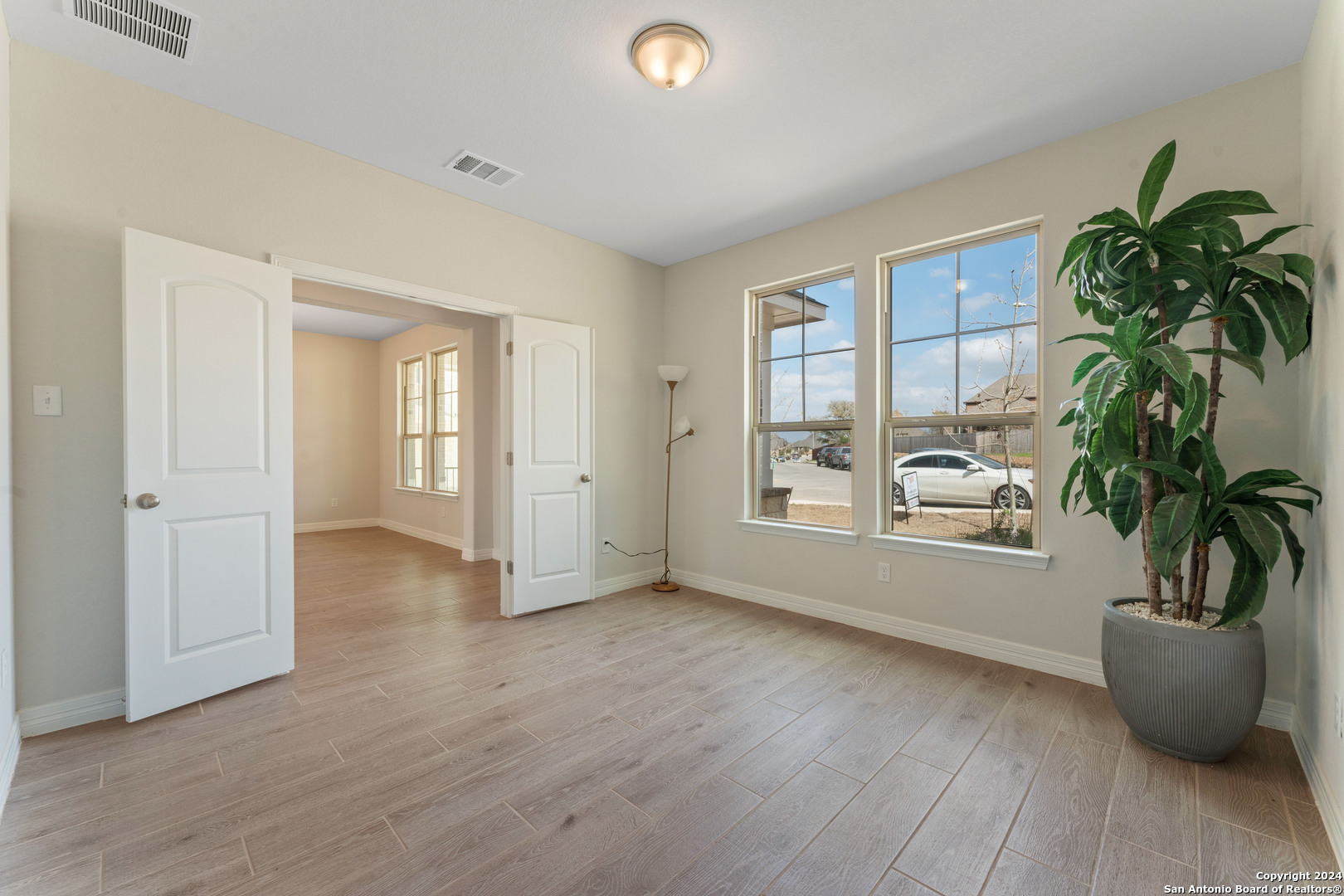 423 Montessa Park San Antonio TX 78253