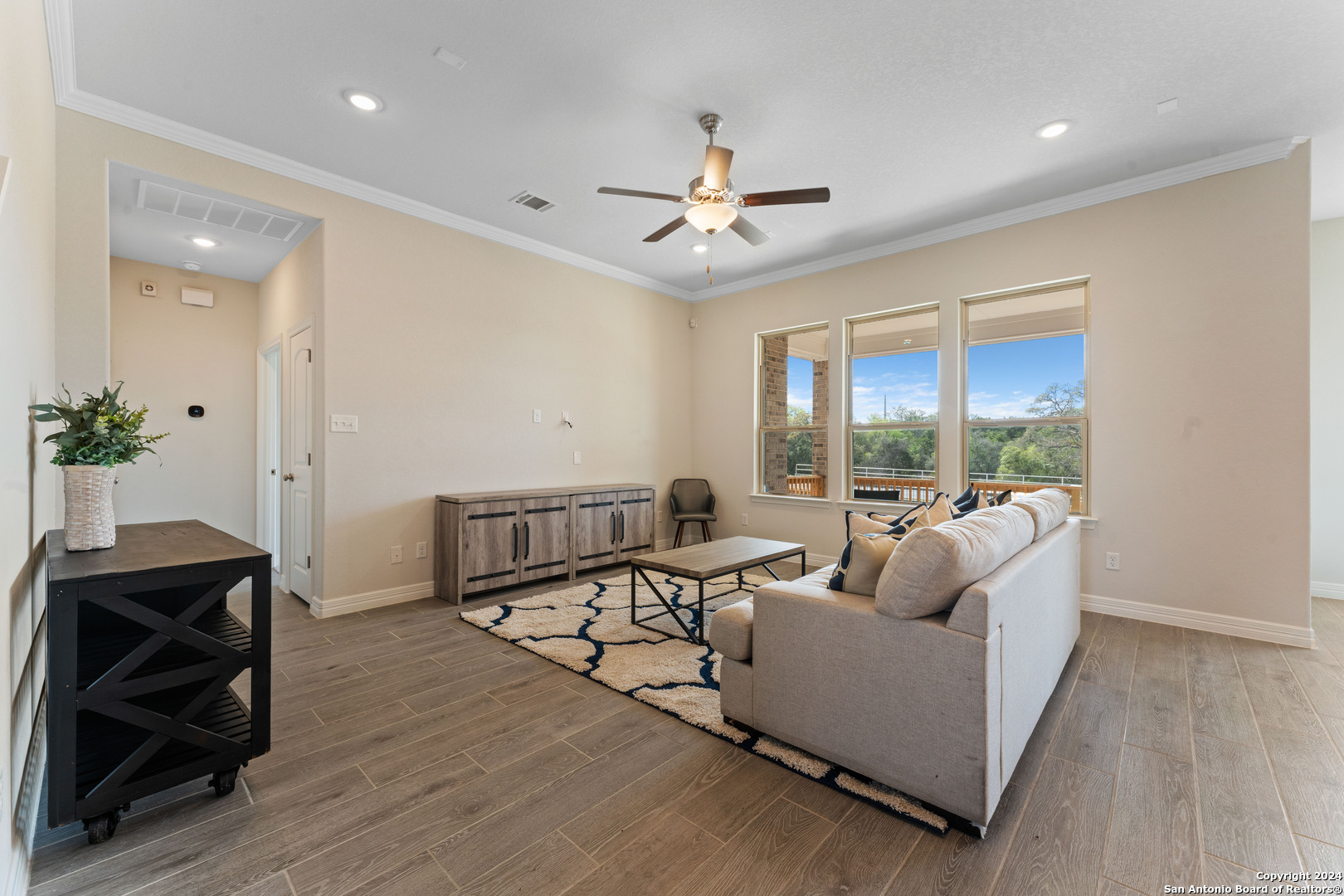 423 Montessa Park San Antonio TX 78253