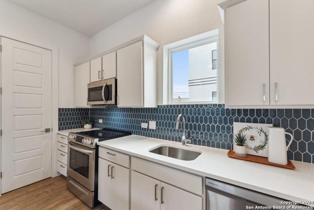 3214 N Elmendorf Street San Antonio TX 78201
