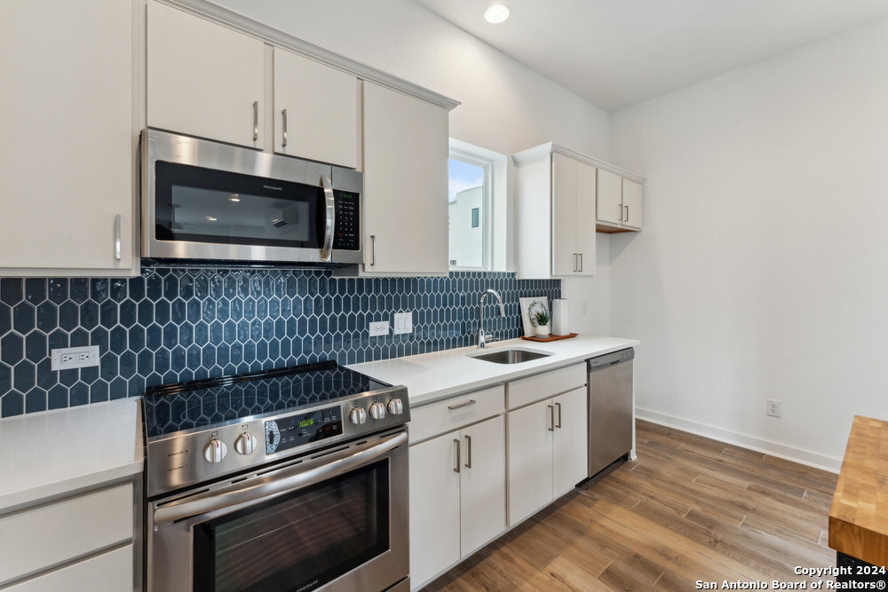 3214 N Elmendorf Street San Antonio TX 78201