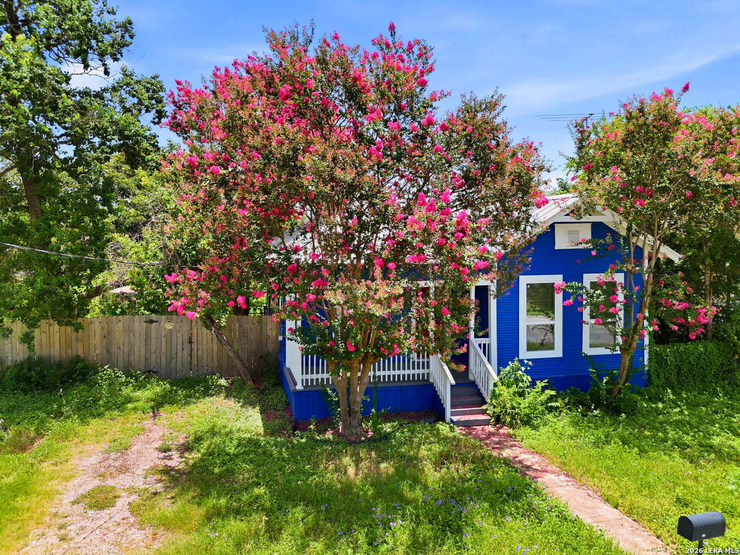 112 Avenue B Converse TX 78109