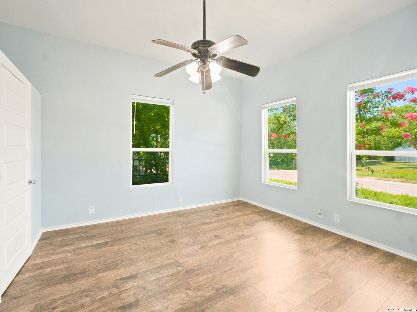 112 Avenue B Converse TX 78109
