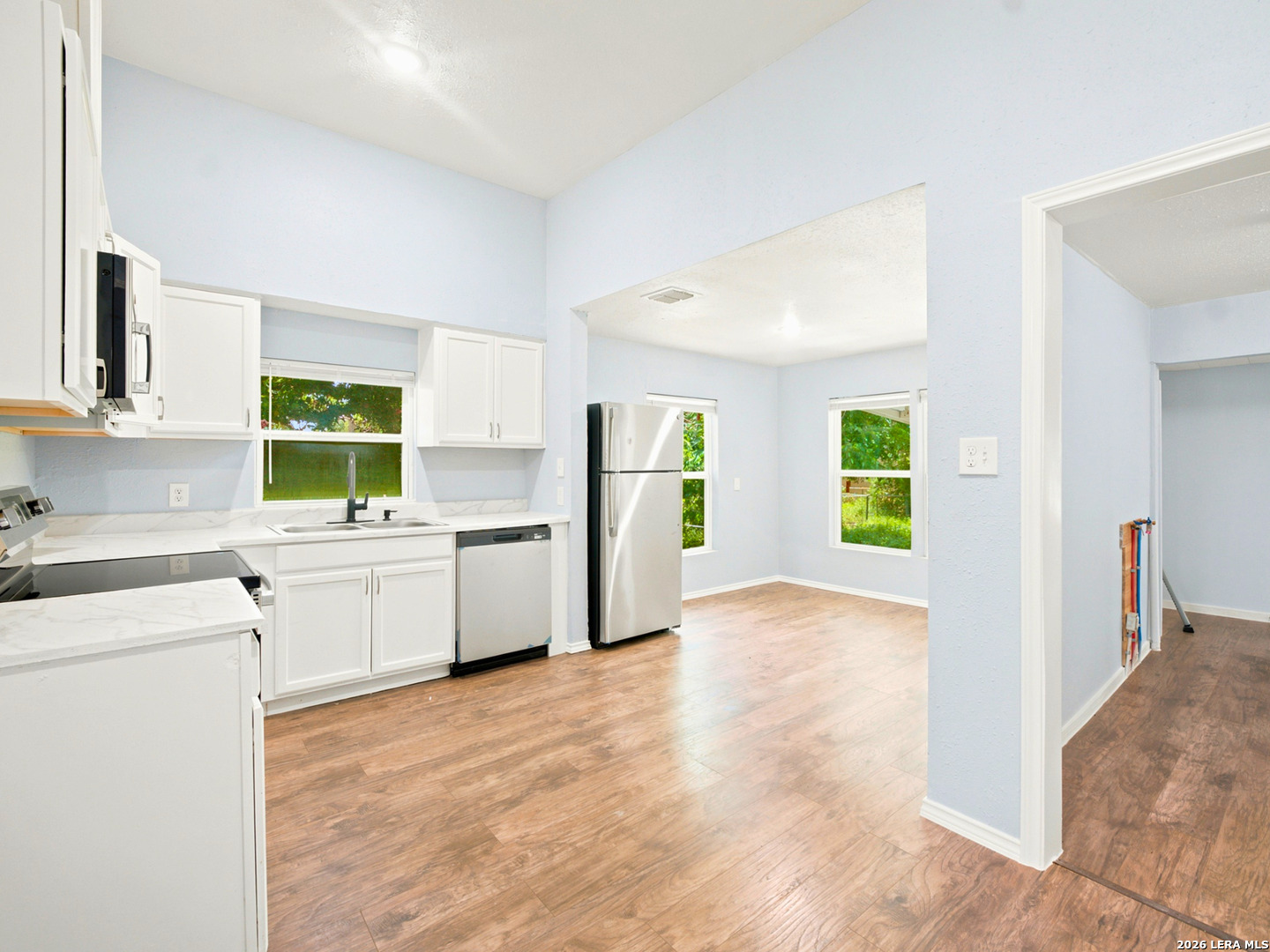 112 Avenue B Converse TX 78109
