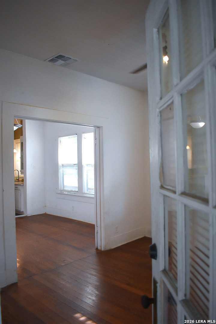 2246 E Houston Street San Antonio TX 78202