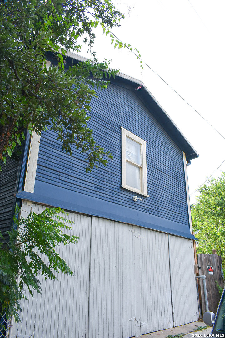 2246 E Houston Street San Antonio TX 78202