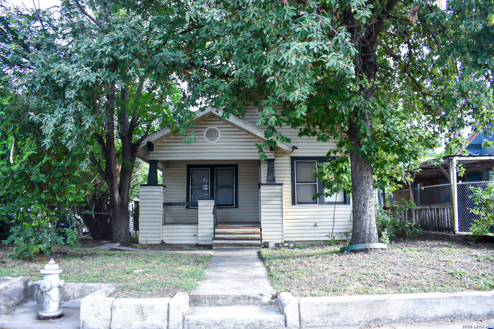2246 E Houston Street San Antonio TX 78202