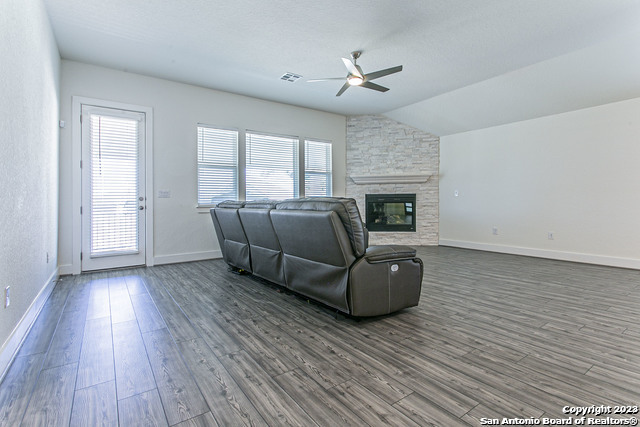 1165 Hammock Glen New Braunfels TX 78132