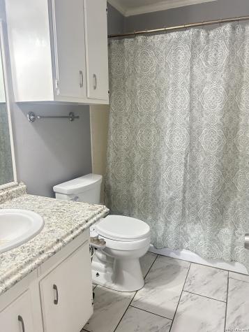 1051 Country Club G-28 Seguin TX 78155