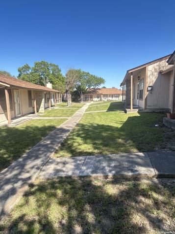 1051 Country Club G-28 Seguin TX 78155