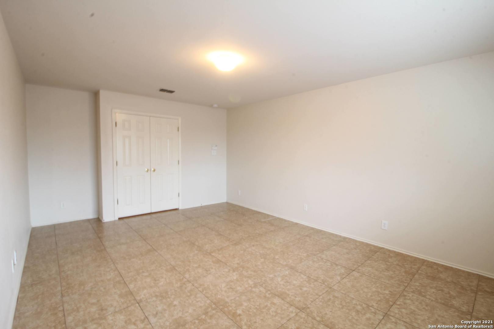 659 Lynx Mountain San Antonio TX 78251
