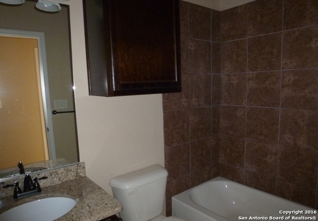 1065 Carolyn Cove New Braunfels TX 78130