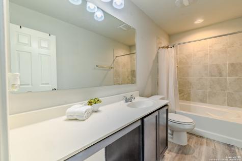 6711 Terra Ark Converse TX 78109