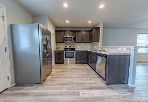 6711 Terra Ark Converse TX 78109