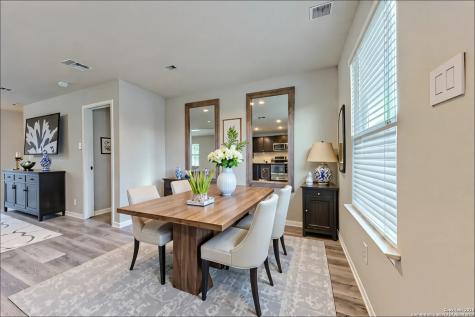 6711 Terra Ark Converse TX 78109