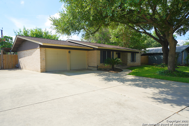 9802 La Rue Street San Antonio TX 78217